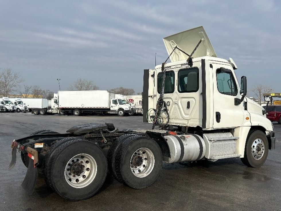 Day Cab Tractor-Heavy Duty Tractors-Freightliner-2019-Cascadia 12564ST-East Chicago-IN-563,949\n\t\tmiles-$ 30,500 - Image 7