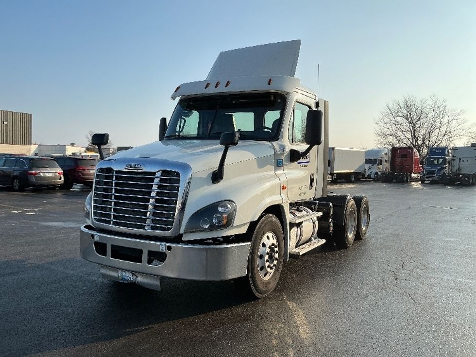 Day Cab Tractor-Heavy Duty Tractors-Freightliner-2019-Cascadia 12564ST-East Chicago-IN-563,951\n\t\tmiles-$ 30,500 - Image 3