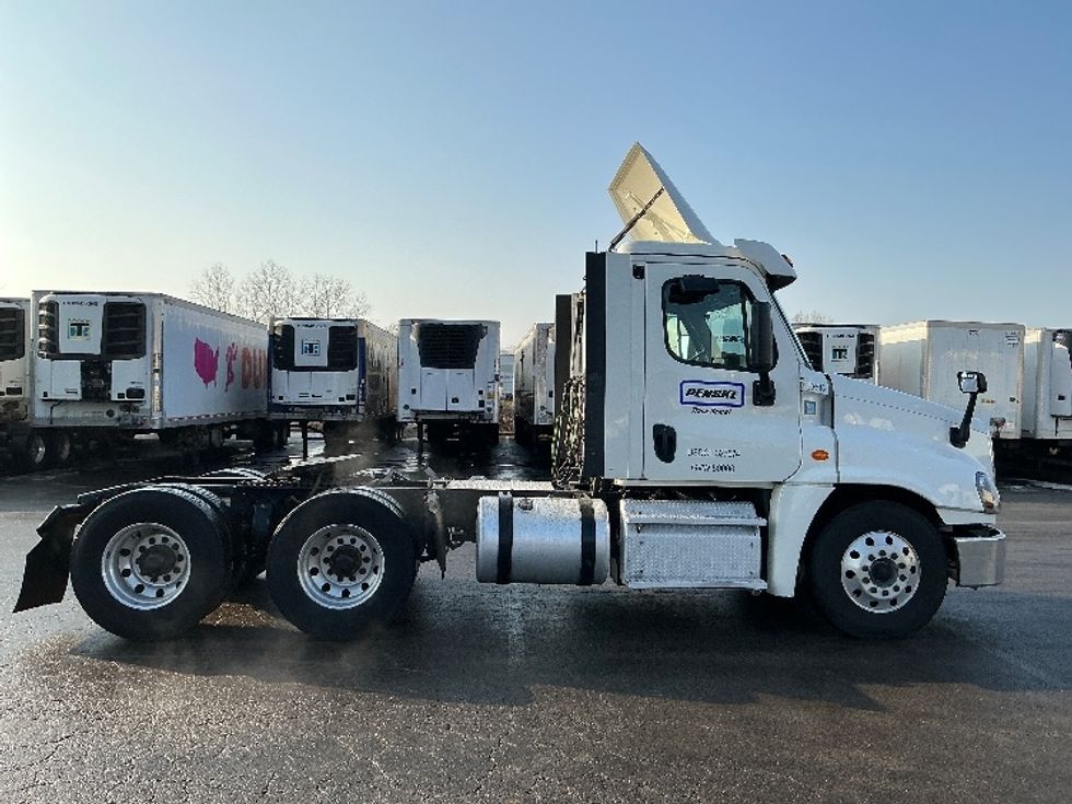 Day Cab Tractor-Heavy Duty Tractors-Freightliner-2019-Cascadia 12564ST-East Chicago-IN-563,951\n\t\tmiles-$ 30,500 - Image 8