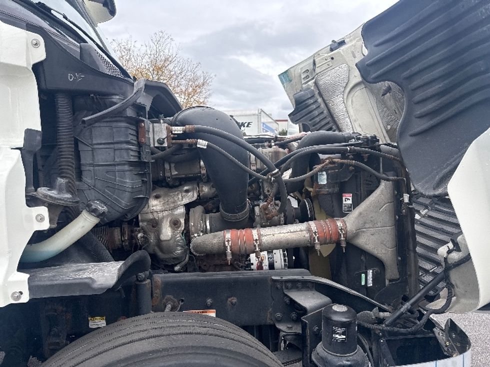 Day Cab Tractor-Heavy Duty Tractors-Freightliner-2019-Cascadia 12564ST-East Chicago-IN-590,555\n\t\tmiles-$ 26,000 - Image 13