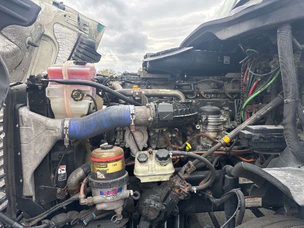 Day Cab Tractor-Heavy Duty Tractors-Freightliner-2019-Cascadia 12564ST-East Chicago-IN-590,555\n\t\tmiles-$ 26,000 - Image 14