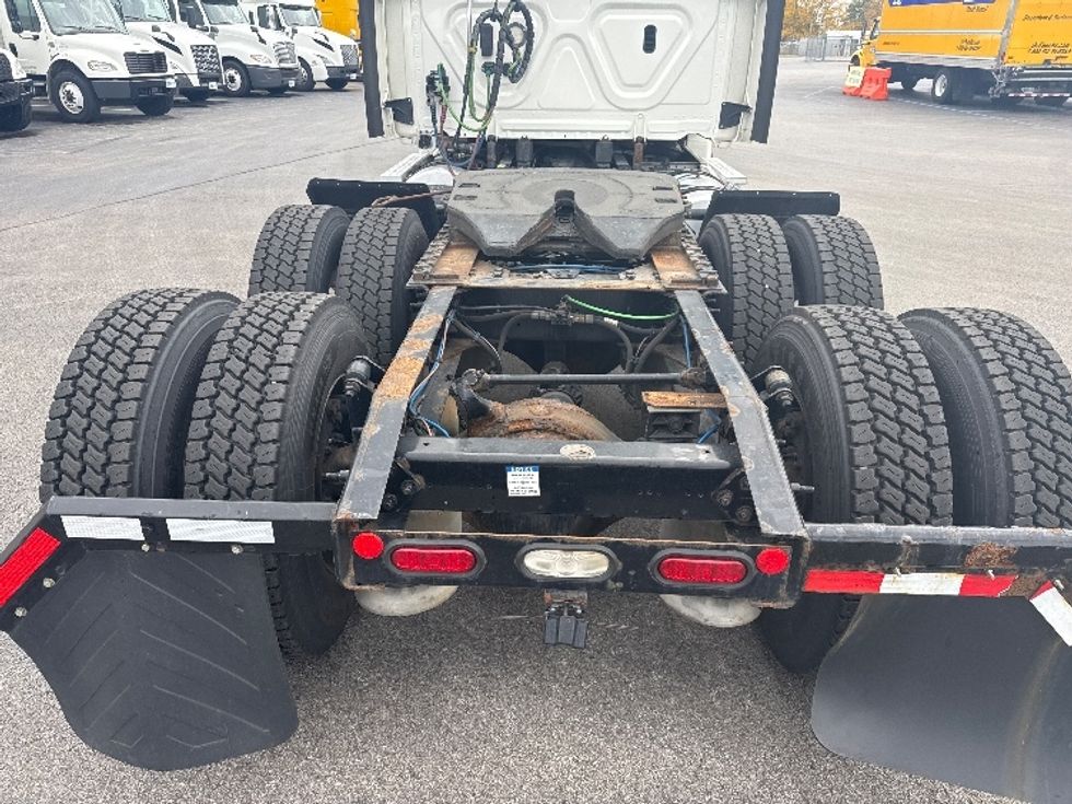 Day Cab Tractor-Heavy Duty Tractors-Freightliner-2019-Cascadia 12564ST-East Chicago-IN-590,555\n\t\tmiles-$ 26,000 - Image 5