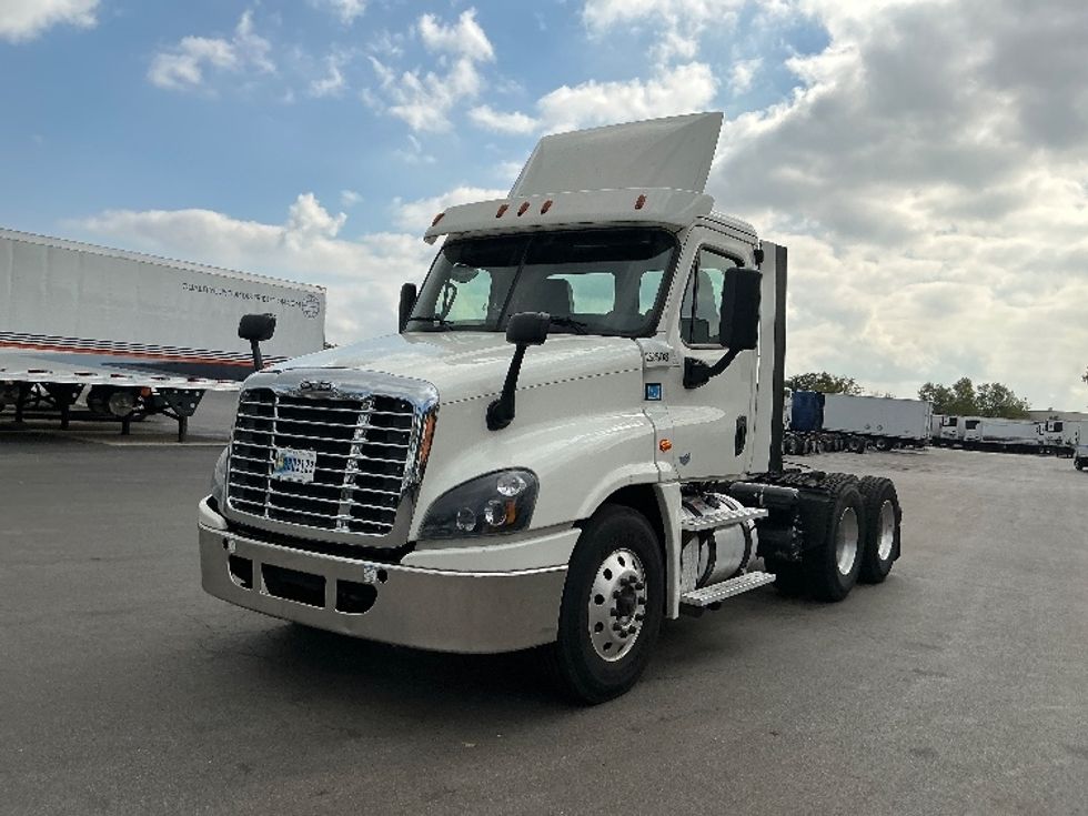 Day Cab Tractor-Heavy Duty Tractors-Freightliner-2019-Cascadia 12564ST-East Chicago-IN-616,145\n\t\tmiles-$ 24,250 - Image 3
