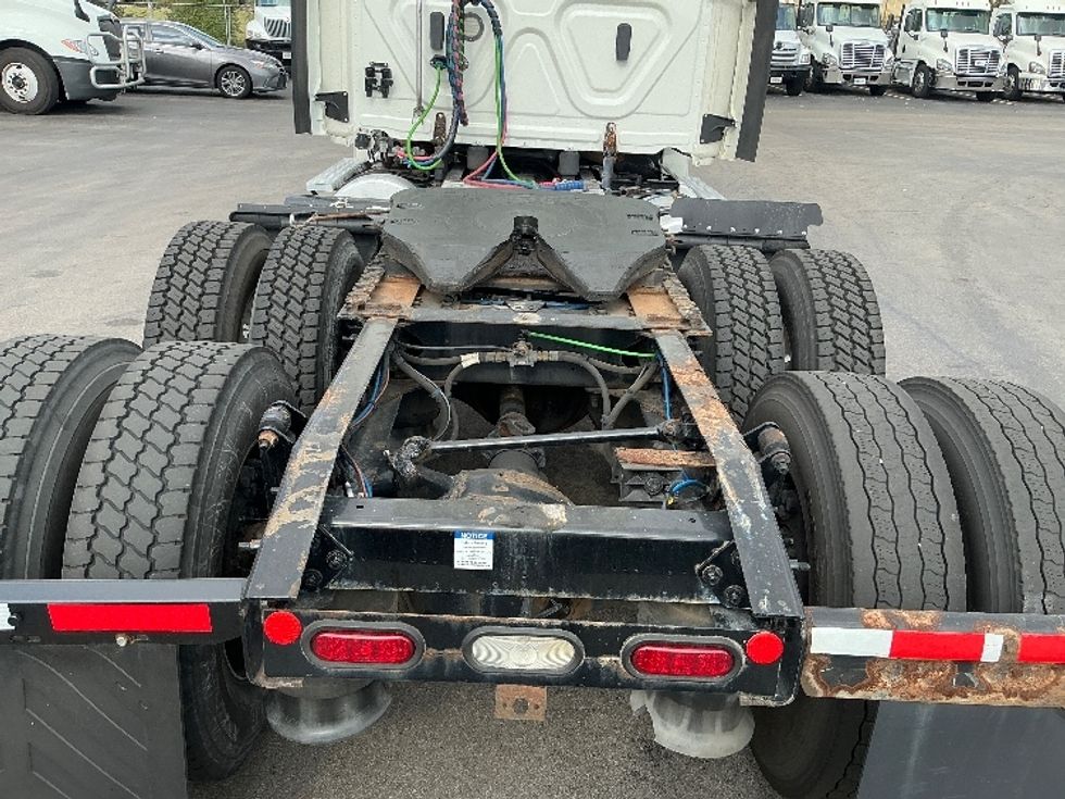 Day Cab Tractor-Heavy Duty Tractors-Freightliner-2019-Cascadia 12564ST-East Chicago-IN-616,145\n\t\tmiles-$ 24,250 - Image 6