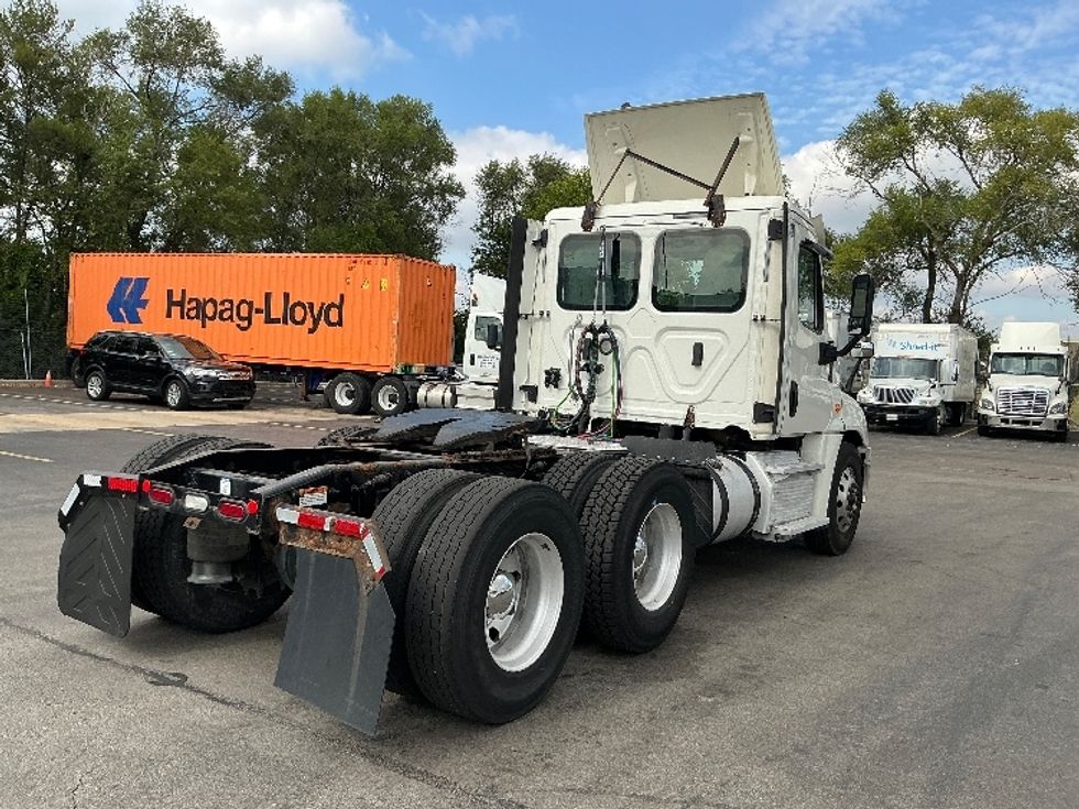 Day Cab Tractor-Heavy Duty Tractors-Freightliner-2019-Cascadia 12564ST-East Chicago-IN-616,145\n\t\tmiles-$ 24,250 - Image 7