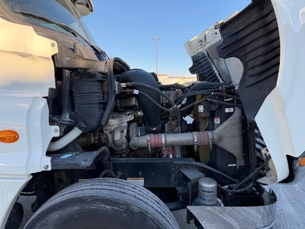 Day Cab Tractor-Heavy Duty Tractors-Freightliner-2019-Cascadia 12564ST-East Chicago-IN-619,872\n\t\tmiles-$ 23,250 - Image 15