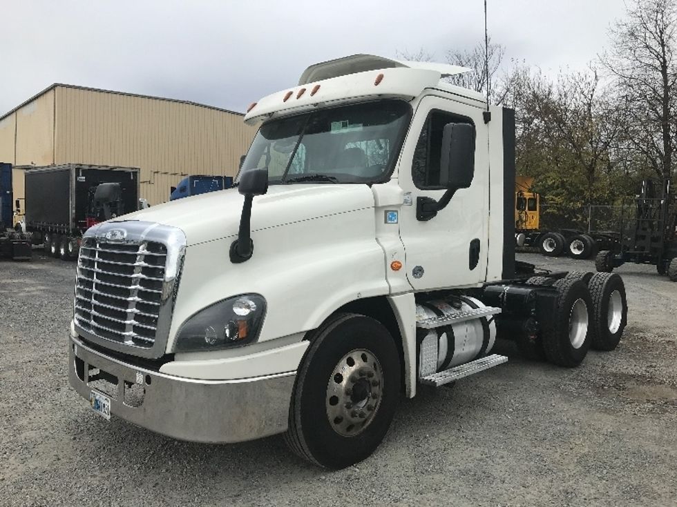 Day Cab Tractor-Heavy Duty Tractors-Freightliner-2019-Cascadia 12564ST-East Chicago-IN-638,247\n\t\tmiles-$ 21,250 - Image 3