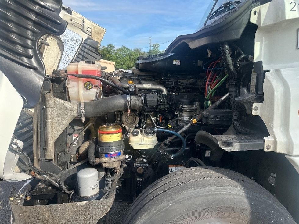 Day Cab Tractor-Heavy Duty Tractors-Freightliner-2019-Cascadia 12564ST-Edison-NJ-213,700\n\t\tmiles-$ 45,250 - Image 16