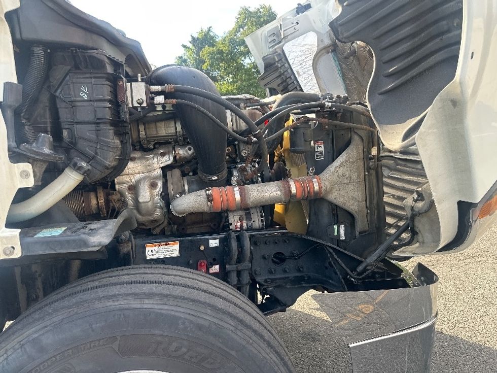 Day Cab Tractor-Heavy Duty Tractors-Freightliner-2019-Cascadia 12564ST-Edison-NJ-213,700\n\t\tmiles-$ 46,750 - Image 15