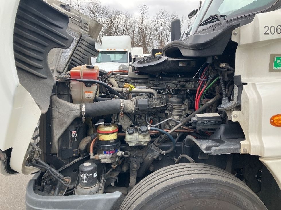 Day Cab Tractor-Heavy Duty Tractors-Freightliner-2019-Cascadia 12564ST-Edison-NJ-260,563\n\t\tmiles-$ 50,250 - Image 16