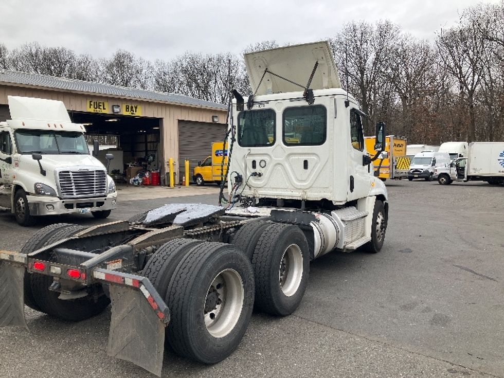 Day Cab Tractor-Heavy Duty Tractors-Freightliner-2019-Cascadia 12564ST-Edison-NJ-260,563\n\t\tmiles-$ 50,250 - Image 7