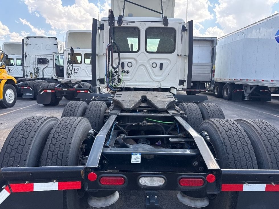 Day Cab Tractor-Heavy Duty Tractors-Freightliner-2019-Cascadia 12564ST-El Paso-TX-352,189\n\t\tmiles-$ 41,750 - Image 6