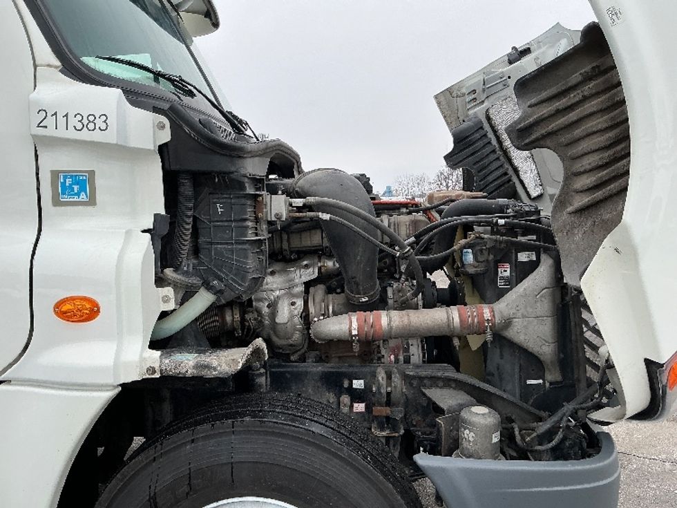 Day Cab Tractor-Heavy Duty Tractors-Freightliner-2019-Cascadia 12564ST-Elkhart-IN-211,390\n\t\tmiles-$ 45,500 - Image 15