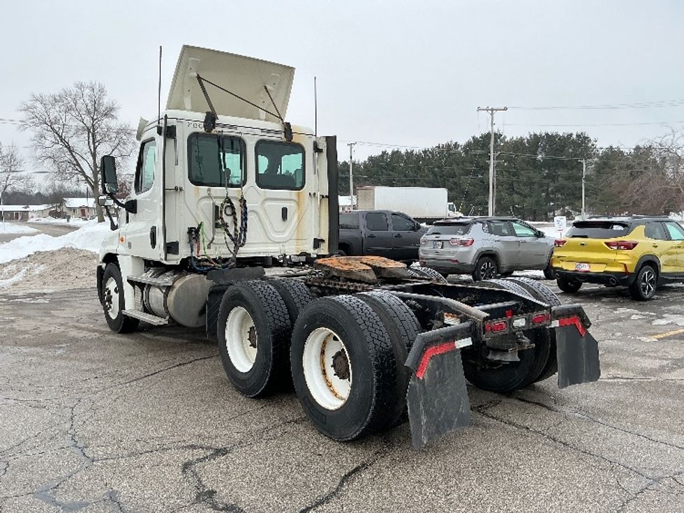 Day Cab Tractor-Heavy Duty Tractors-Freightliner-2019-Cascadia 12564ST-Elkhart-IN-211,390\n\t\tmiles-$ 45,500 - Image 5