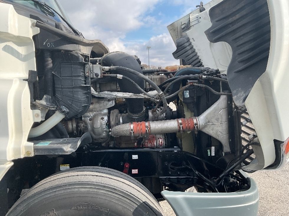 Day Cab Tractor-Heavy Duty Tractors-Freightliner-2019-Cascadia 12564ST-Elkhart-IN-241,623\n\t\tmiles-$ 44,500 - Image 15