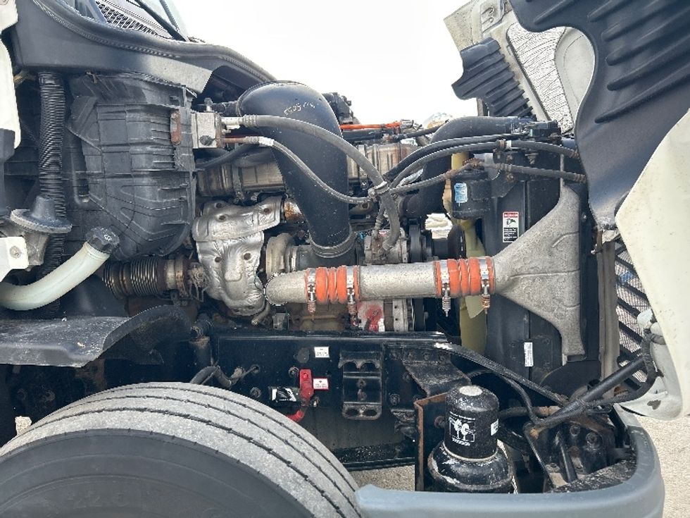 Day Cab Tractor-Heavy Duty Tractors-Freightliner-2019-Cascadia 12564ST-Elkhart-IN-249,621\n\t\tmiles-$ 43,500 - Image 15