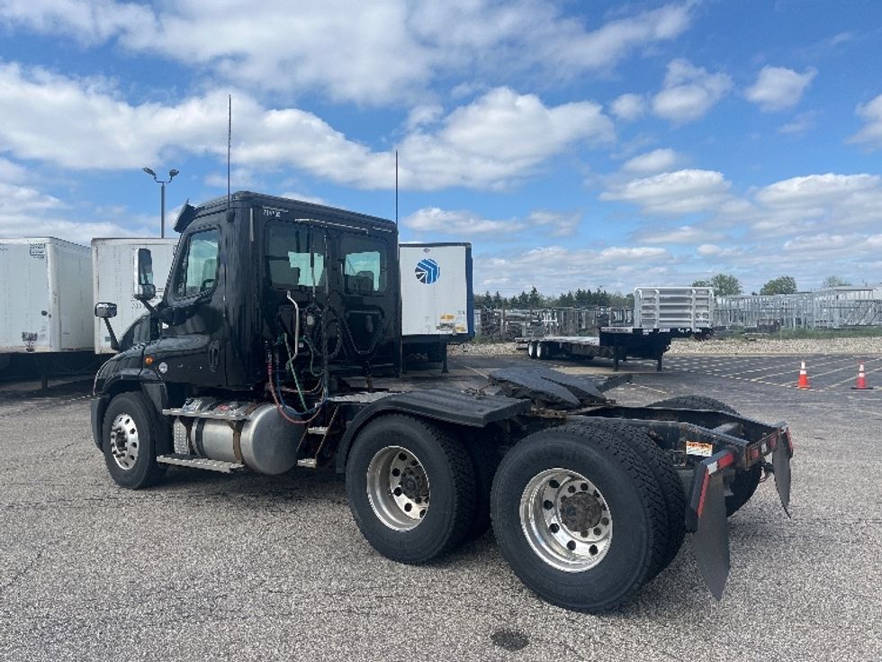 Day Cab Tractor-Heavy Duty Tractors-Freightliner-2019-Cascadia 12564ST-Elkhart-IN-250,989\n\t\tmiles-$ 42,000 - Image 5