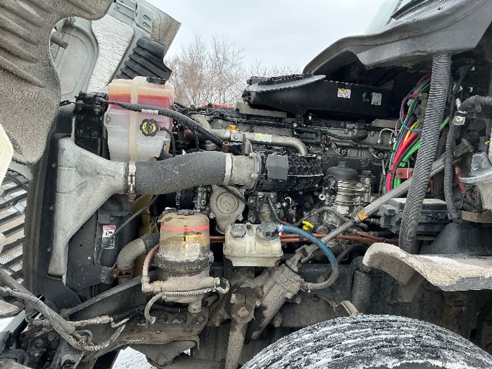 Day Cab Tractor-Heavy Duty Tractors-Freightliner-2019-Cascadia 12564ST-Elkhart-IN-275,486\n\t\tmiles-$ 42,250 - Image 16