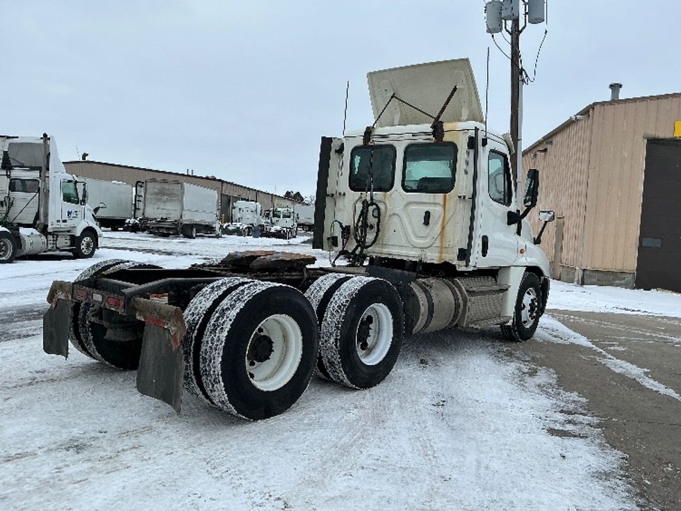 Day Cab Tractor-Heavy Duty Tractors-Freightliner-2019-Cascadia 12564ST-Elkhart-IN-275,486\n\t\tmiles-$ 42,250 - Image 7