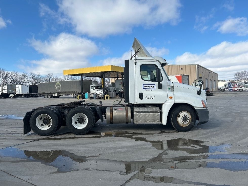 Day Cab Tractor-Heavy Duty Tractors-Freightliner-2019-Cascadia 12564ST-Elkhart-IN-283,967\n\t\tmiles-$ 42,000 - Image 8