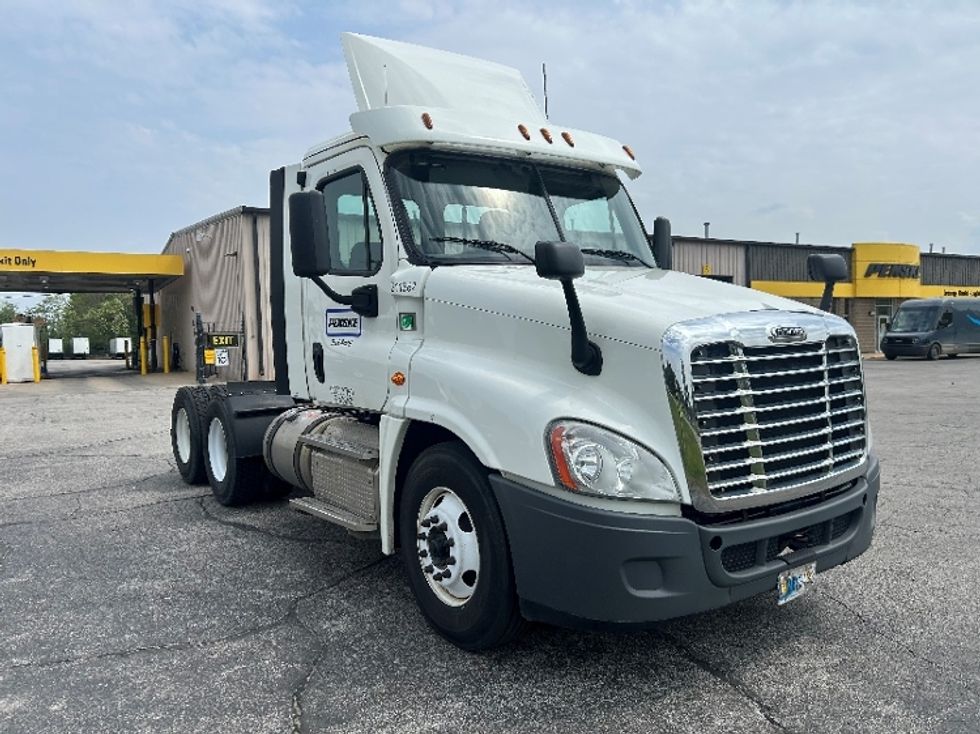 Day Cab Tractor-Heavy Duty Tractors-Freightliner-2019-Cascadia 12564ST-Elkhart-IN-286,396\n\t\tmiles-$ 36,750 - Image 1