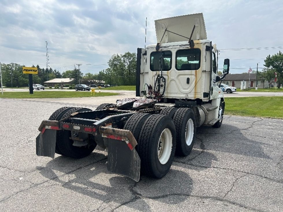 Day Cab Tractor-Heavy Duty Tractors-Freightliner-2019-Cascadia 12564ST-Elkhart-IN-286,396\n\t\tmiles-$ 36,750 - Image 10