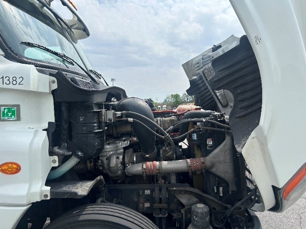 Day Cab Tractor-Heavy Duty Tractors-Freightliner-2019-Cascadia 12564ST-Elkhart-IN-286,396\n\t\tmiles-$ 36,750 - Image 15