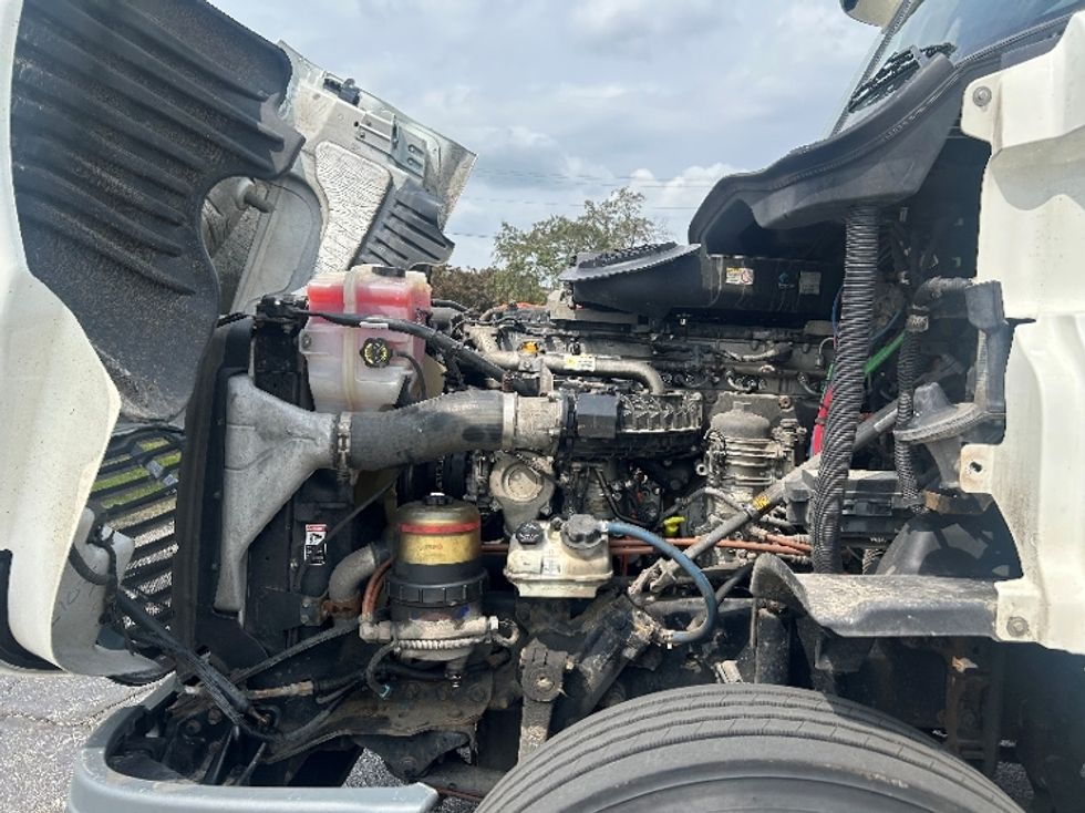 Day Cab Tractor-Heavy Duty Tractors-Freightliner-2019-Cascadia 12564ST-Elkhart-IN-286,396\n\t\tmiles-$ 36,750 - Image 16
