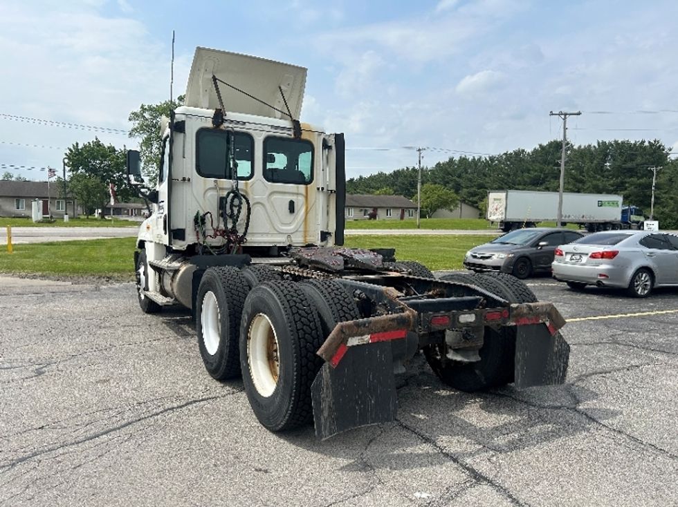 Day Cab Tractor-Heavy Duty Tractors-Freightliner-2019-Cascadia 12564ST-Elkhart-IN-286,396\n\t\tmiles-$ 36,750 - Image 5