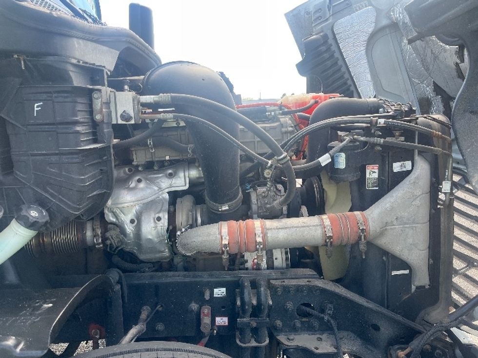 Day Cab Tractor-Heavy Duty Tractors-Freightliner-2019-Cascadia 12564ST-Elkhart-IN-295,055\n\t\tmiles-$ 39,250 - Image 15