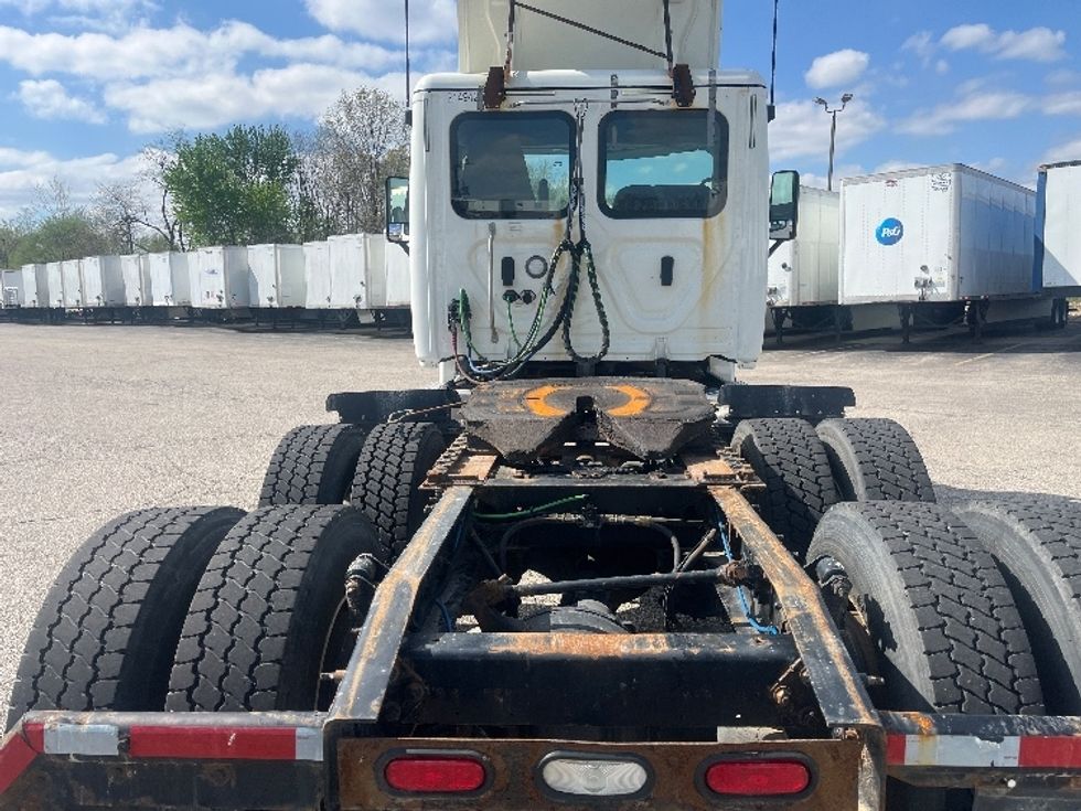 Day Cab Tractor-Heavy Duty Tractors-Freightliner-2019-Cascadia 12564ST-Elkhart-IN-295,055\n\t\tmiles-$ 39,250 - Image 6