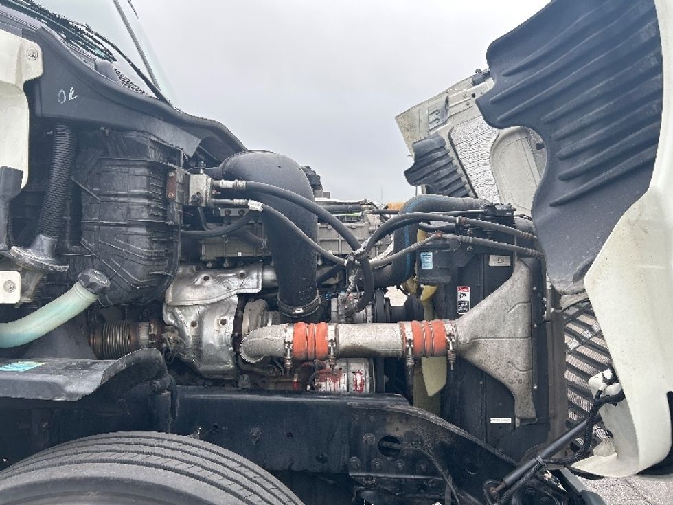 Day Cab Tractor-Heavy Duty Tractors-Freightliner-2019-Cascadia 12564ST-Elkhart-IN-300,308\n\t\tmiles-$ 41,750 - Image 15