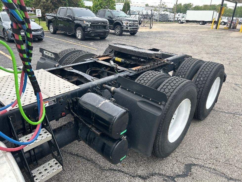2019 Freightliner Cascadia 125" Sleeper Cab photo 15