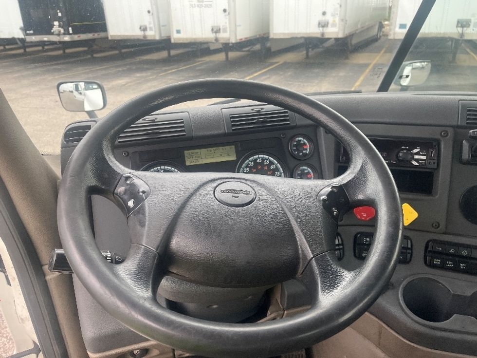 Day Cab Tractor-Heavy Duty Tractors-Freightliner-2019-Cascadia 12564ST-Elkhart-IN-343,928\n\t\tmiles-$ 36,250 - Image 11