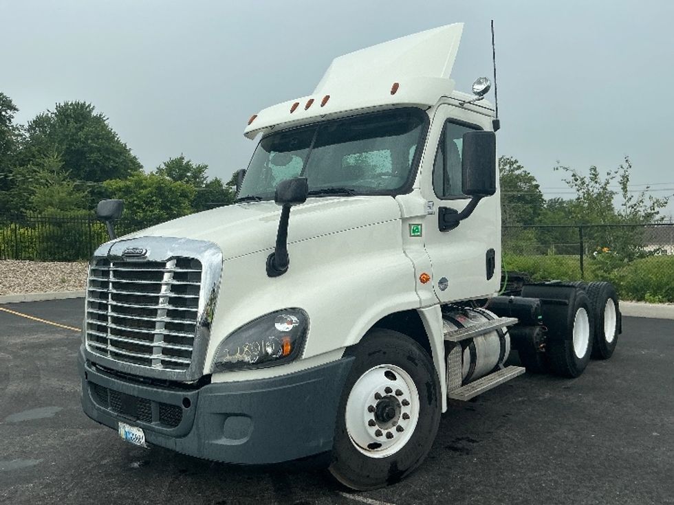 Day Cab Tractor-Heavy Duty Tractors-Freightliner-2019-Cascadia 12564ST-Erlanger-KY-274,755\n\t\tmiles-$ 40,250 - Image 3
