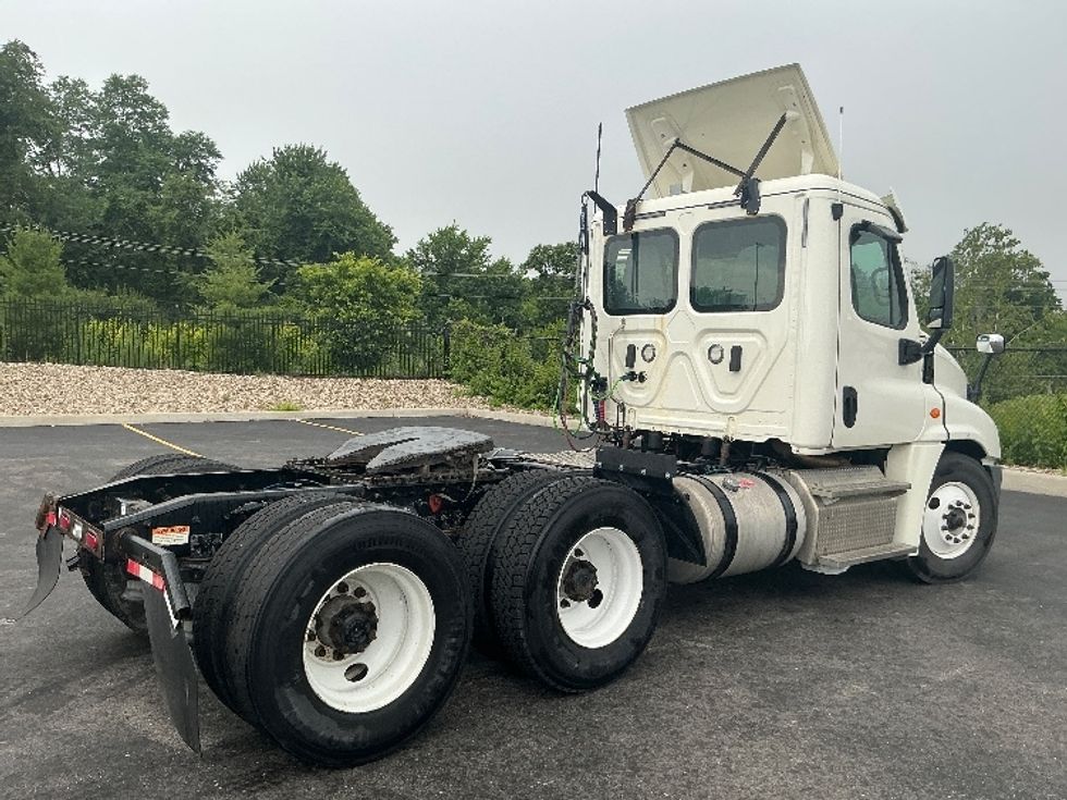 Day Cab Tractor-Heavy Duty Tractors-Freightliner-2019-Cascadia 12564ST-Erlanger-KY-274,755\n\t\tmiles-$ 40,250 - Image 7