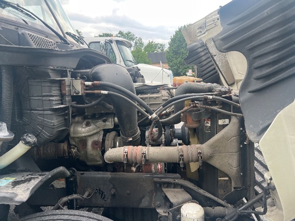 Day Cab Tractor-Heavy Duty Tractors-Freightliner-2019-Cascadia 12564ST-Essex-MD-499,088\n\t\tmiles-$ 35,500 - Image 15