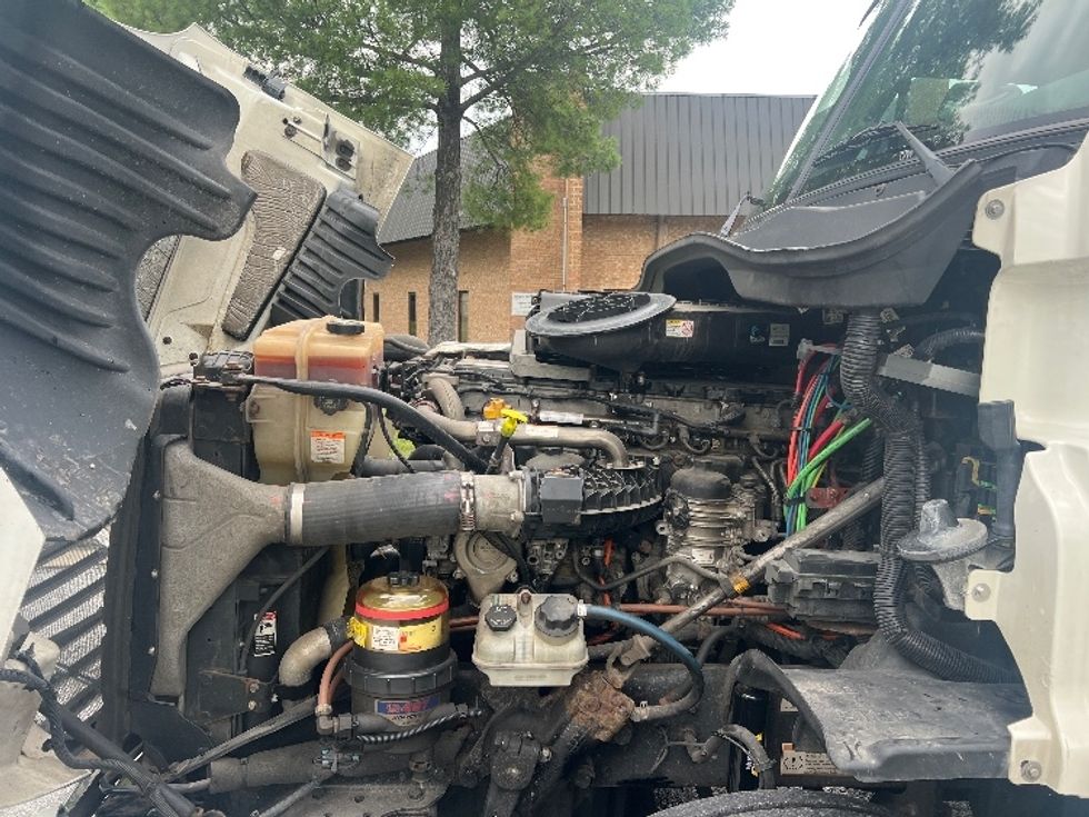 Day Cab Tractor-Heavy Duty Tractors-Freightliner-2019-Cascadia 12564ST-Essex-MD-499,088\n\t\tmiles-$ 35,500 - Image 16