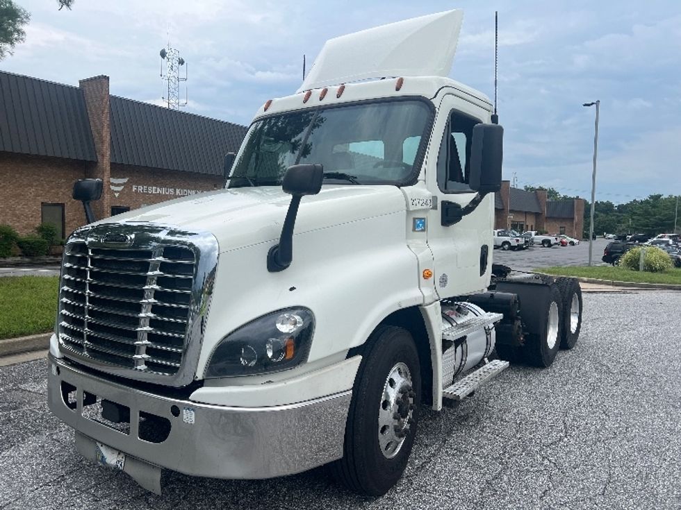 Day Cab Tractor-Heavy Duty Tractors-Freightliner-2019-Cascadia 12564ST-Essex-MD-499,088\n\t\tmiles-$ 35,500 - Image 3