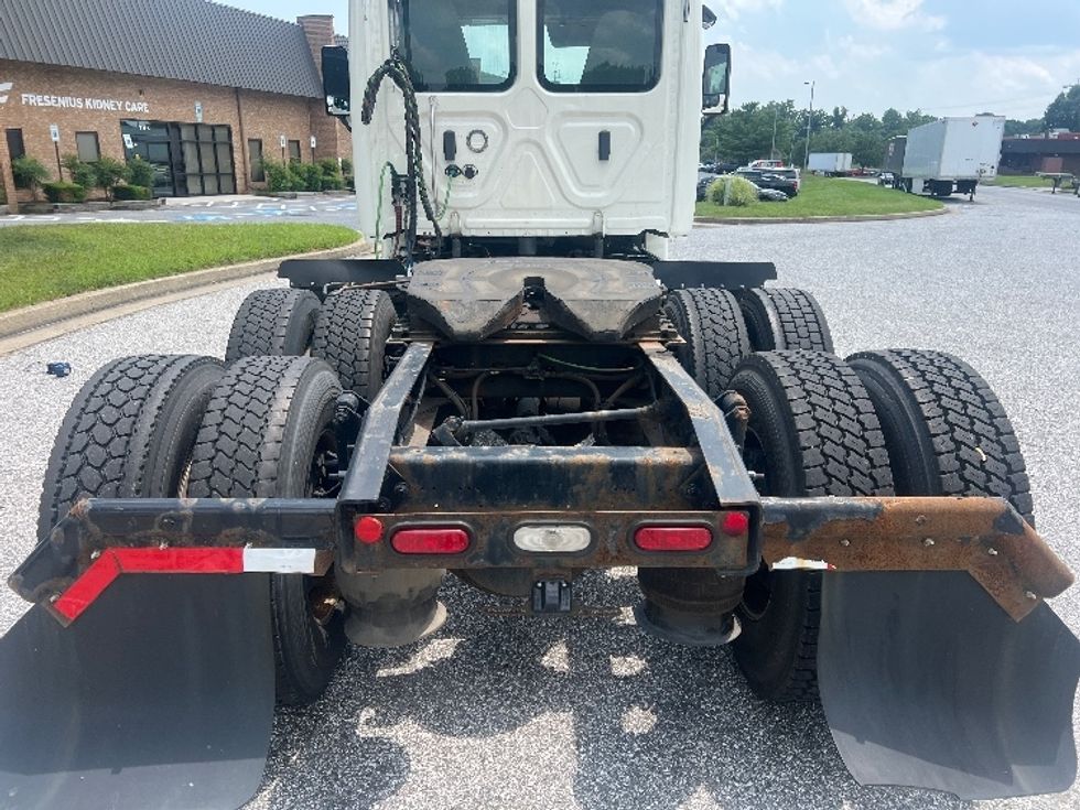 Day Cab Tractor-Heavy Duty Tractors-Freightliner-2019-Cascadia 12564ST-Essex-MD-557,962\n\t\tmiles-$ 30,750 - Image 6