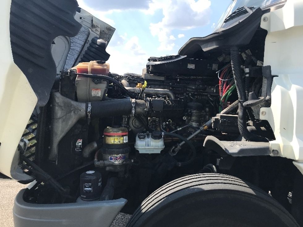 Day Cab Tractor-Heavy Duty Tractors-Freightliner-2019-Cascadia 12564ST-Evansville-IN-372,928\n\t\tmiles-$ 38,500 - Image 16