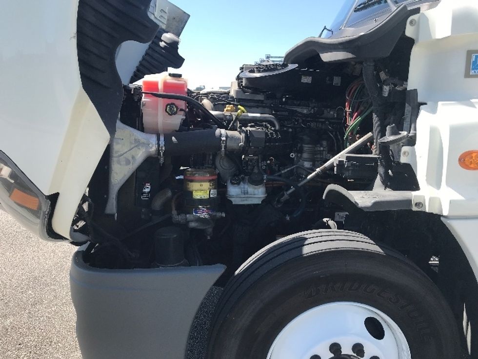 Day Cab Tractor-Heavy Duty Tractors-Freightliner-2019-Cascadia 12564ST-Evansville-IN-375,828\n\t\tmiles-$ 38,250 - Image 16