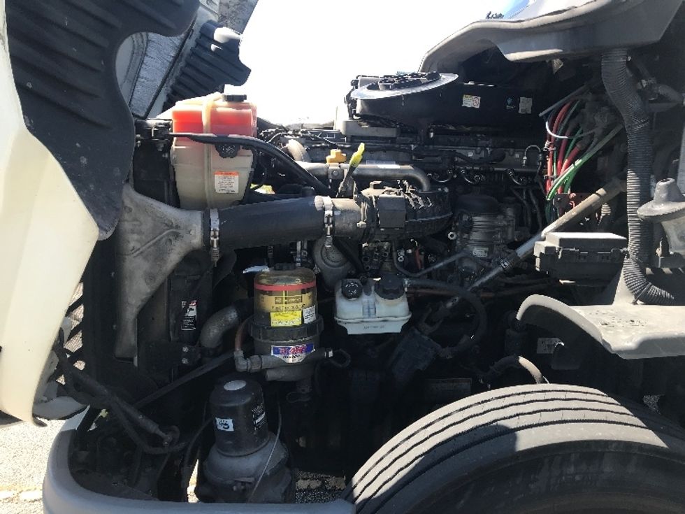 Day Cab Tractor-Heavy Duty Tractors-Freightliner-2019-Cascadia 12564ST-Evansville-IN-383,041\n\t\tmiles-$ 38,000 - Image 16