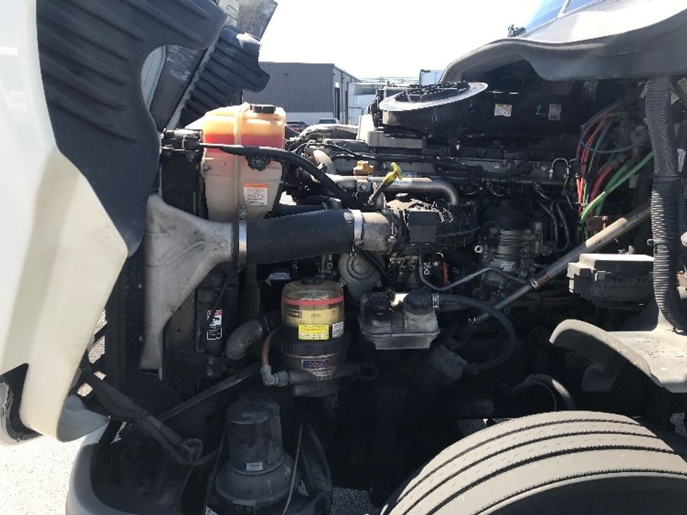 Day Cab Tractor-Heavy Duty Tractors-Freightliner-2019-Cascadia 12564ST-Evansville-IN-440,695\n\t\tmiles-$ 35,000 - Image 16