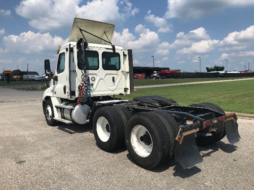 Day Cab Tractor-Heavy Duty Tractors-Freightliner-2019-Cascadia 12564ST-Evansville-IN-495,681\n\t\tmiles-$ 31,750 - Image 5