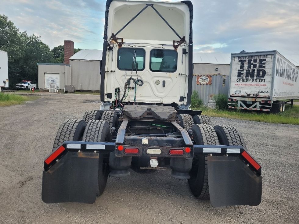 Day Cab Tractor-Heavy Duty Tractors-Freightliner-2019-Cascadia 12564ST-Fitchburg-MA-459,931\n\t\tmiles-$ 43,000 - Image 6