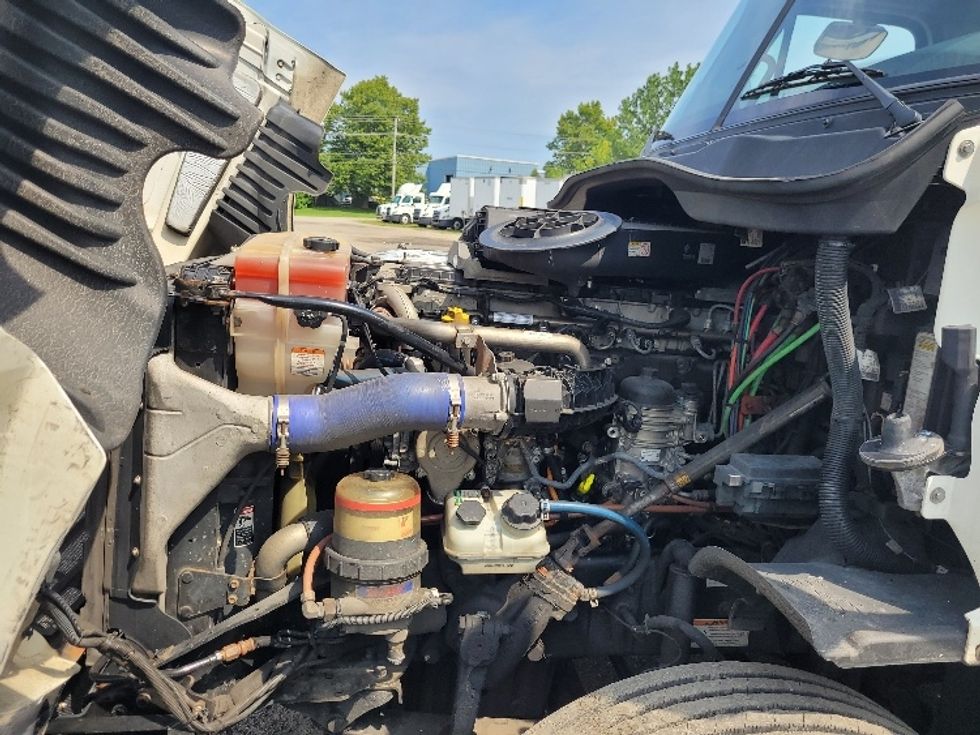 Day Cab Tractor-Heavy Duty Tractors-Freightliner-2019-Cascadia 12564ST-Fitchburg-MA-517,685\n\t\tmiles-$ 38,000 - Image 16