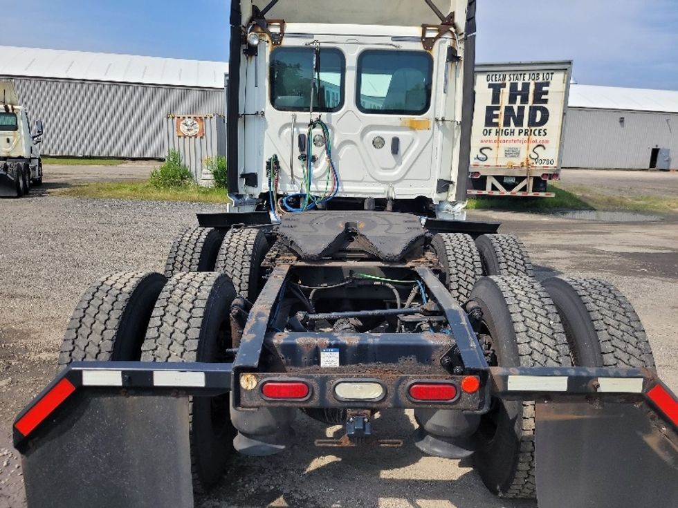 Day Cab Tractor-Heavy Duty Tractors-Freightliner-2019-Cascadia 12564ST-Fitchburg-MA-517,685\n\t\tmiles-$ 38,000 - Image 6