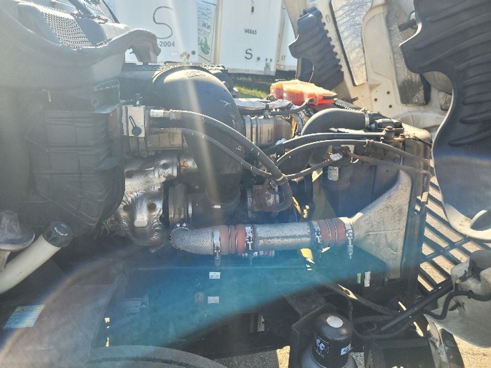 Day Cab Tractor-Heavy Duty Tractors-Freightliner-2019-Cascadia 12564ST-Fitchburg-MA-580,776\n\t\tmiles-$ 33,250 - Image 15