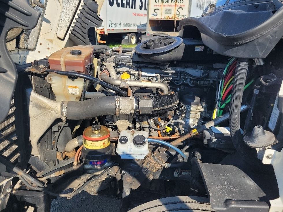 Day Cab Tractor-Heavy Duty Tractors-Freightliner-2019-Cascadia 12564ST-Fitchburg-MA-580,776\n\t\tmiles-$ 33,250 - Image 16